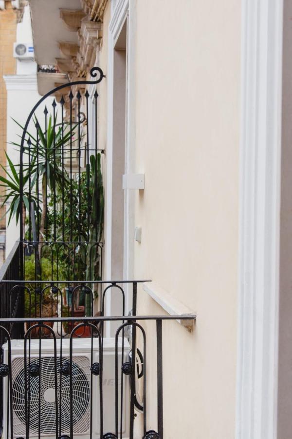 Palazzo Le Travi Bari Exterior foto